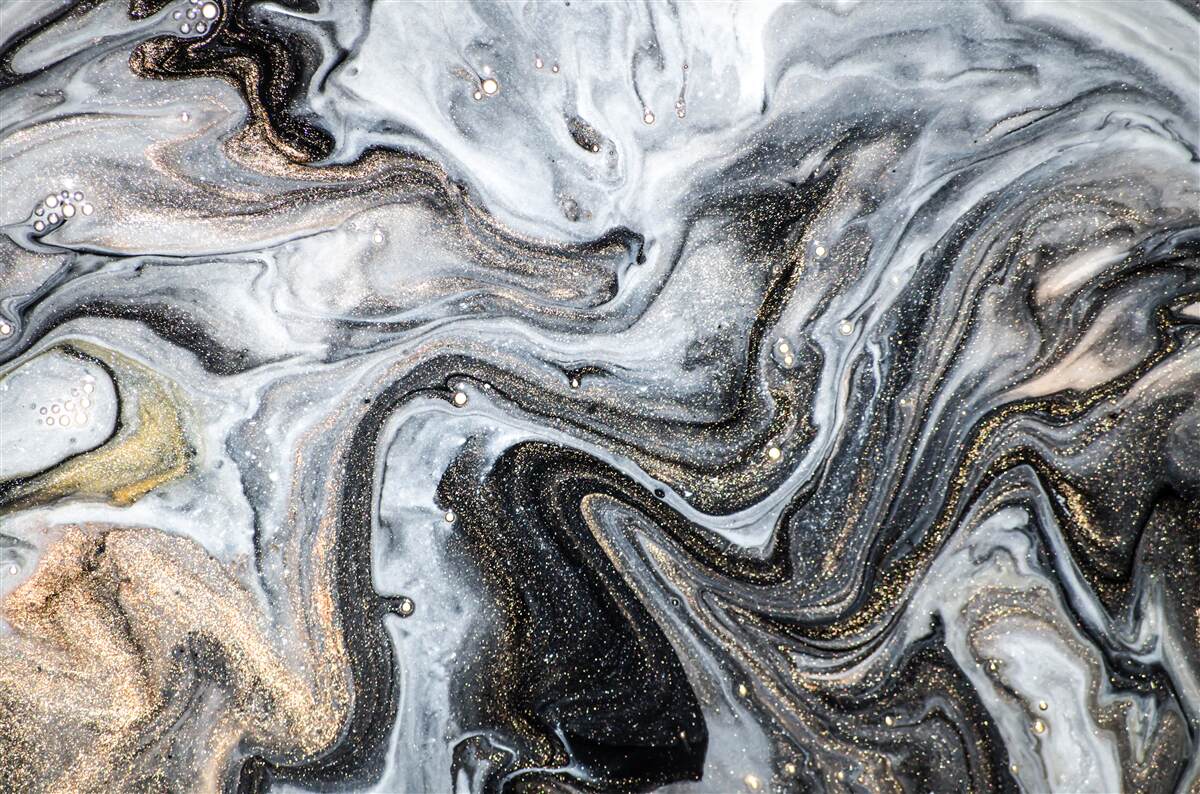 Carta da parati marmo nero con venature dorate