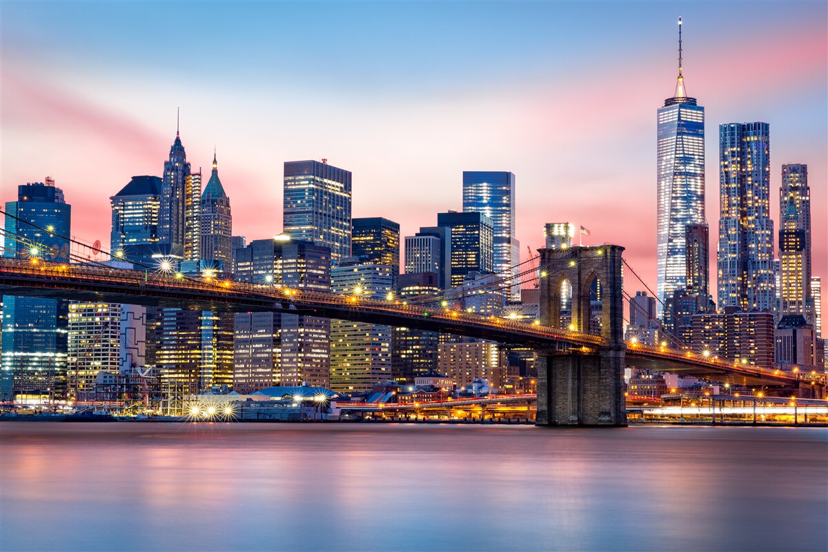 Carta da parati il ponte di brooklyn di notte a new york