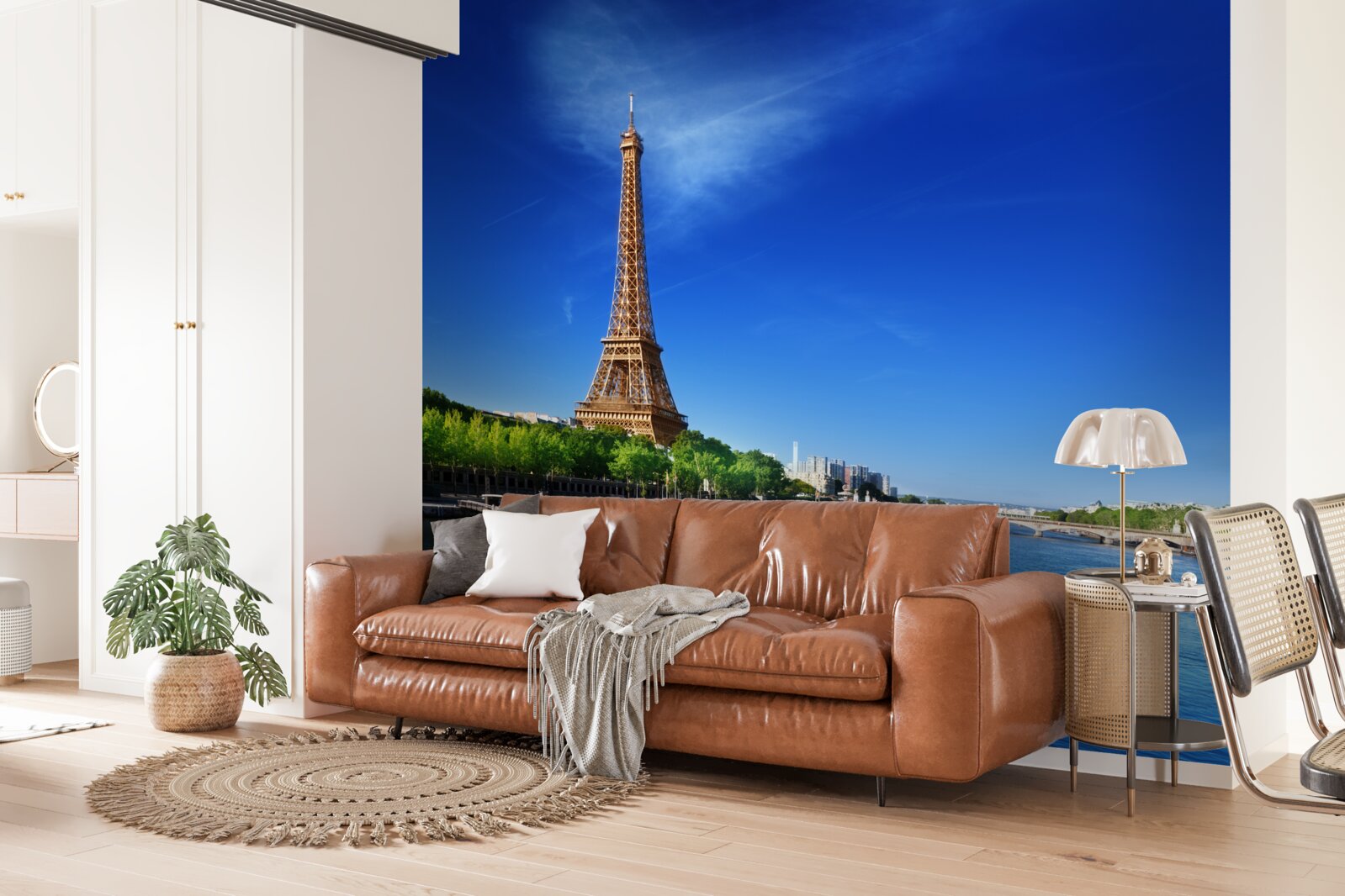 Carta da parati panorama della torre eiffel dalla riva opposta