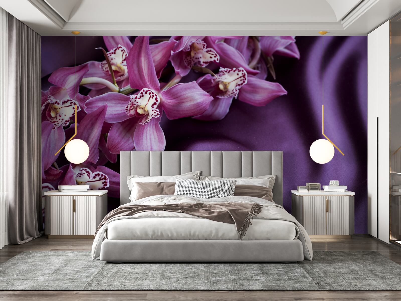 Carta da parati orchidee viola su raso della stessa tonalità