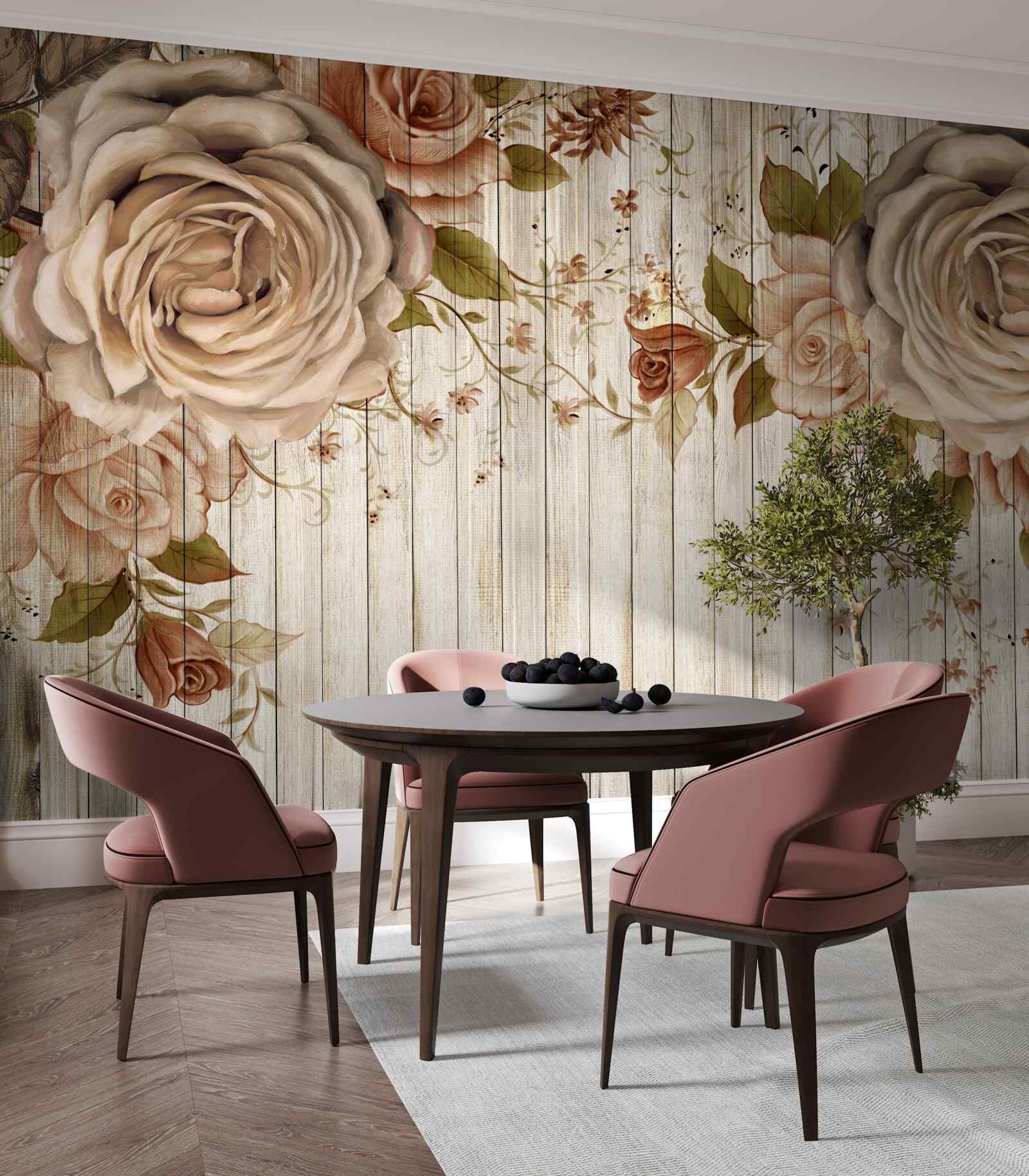 Carta da parati Rose fresche in delicate tonalità crema su un pavimento di parquet chiaro