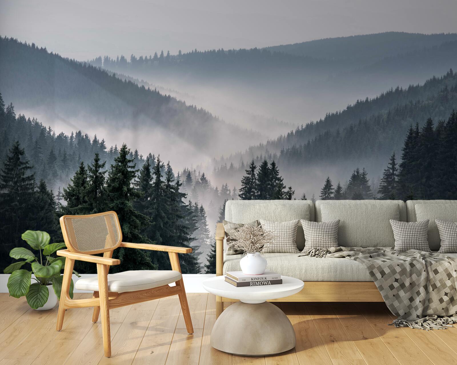 Carta da parati La foresta montana di conifere è nascosta da una fitta nebbia.