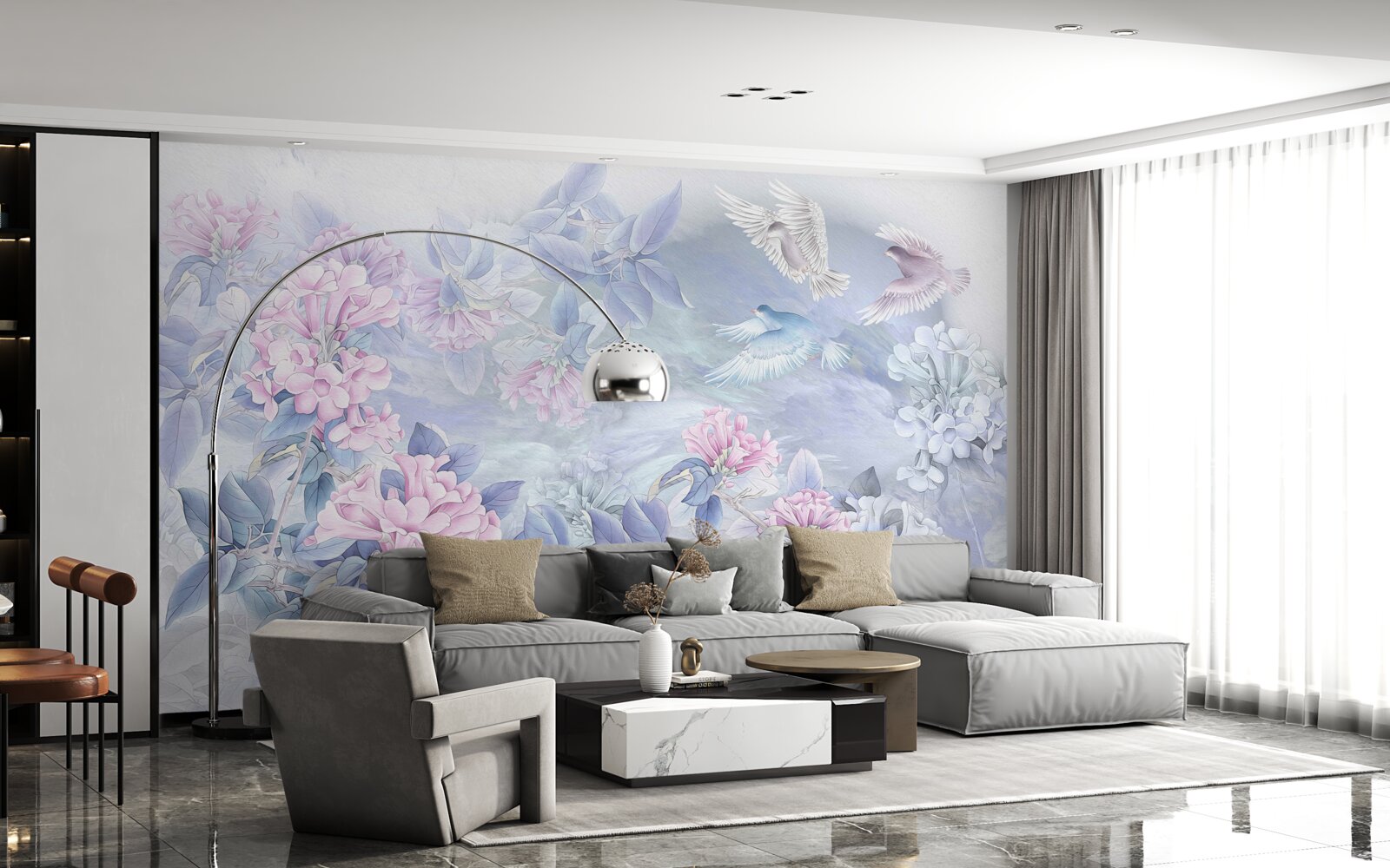 Carta da parati i rami sono blu, sormontati da fiori rosa